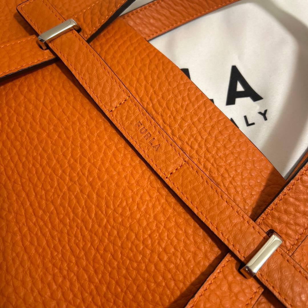 FURLA MEN GIOVE XL オレンジ レザー トートバッグ