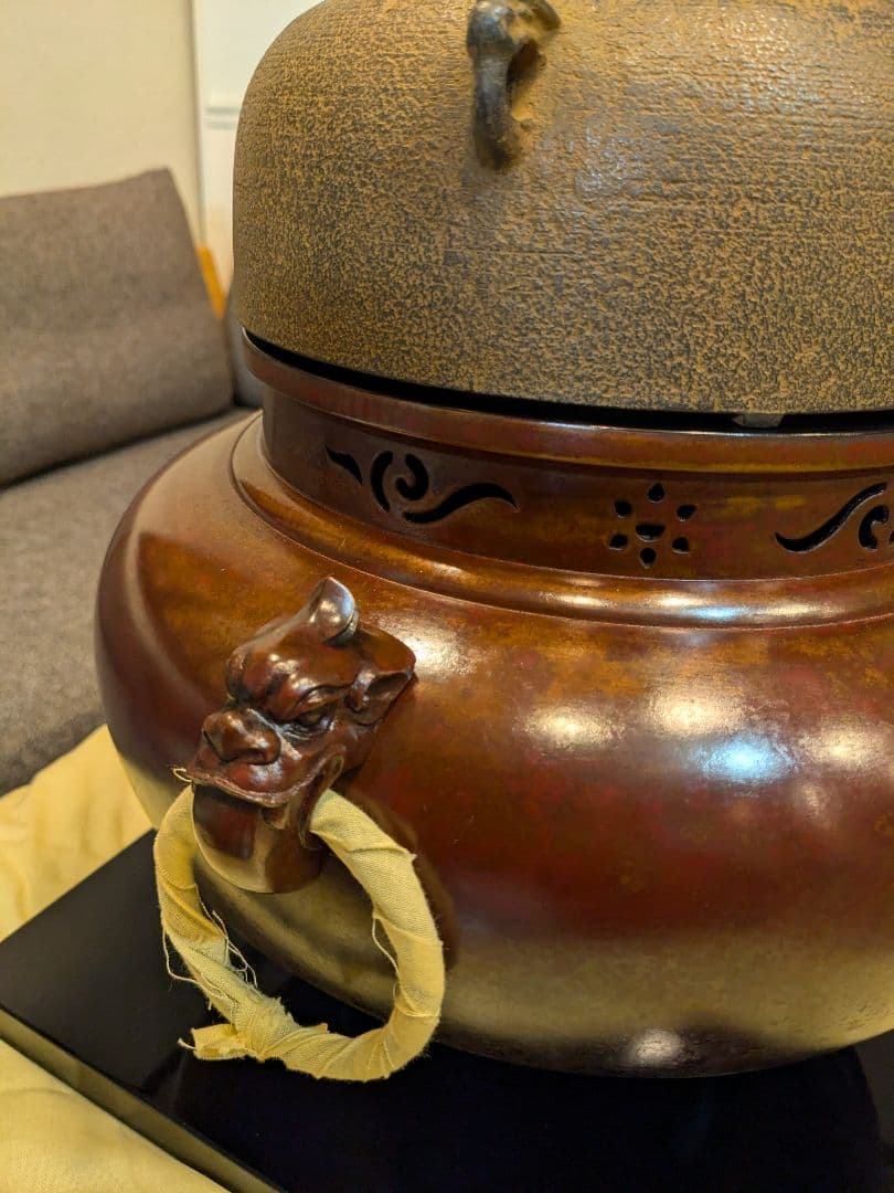 【新品 茶器/茶道具/風炉】平丸釜添 唐銅鬼面風炉 大國藤兵衛作 6代
