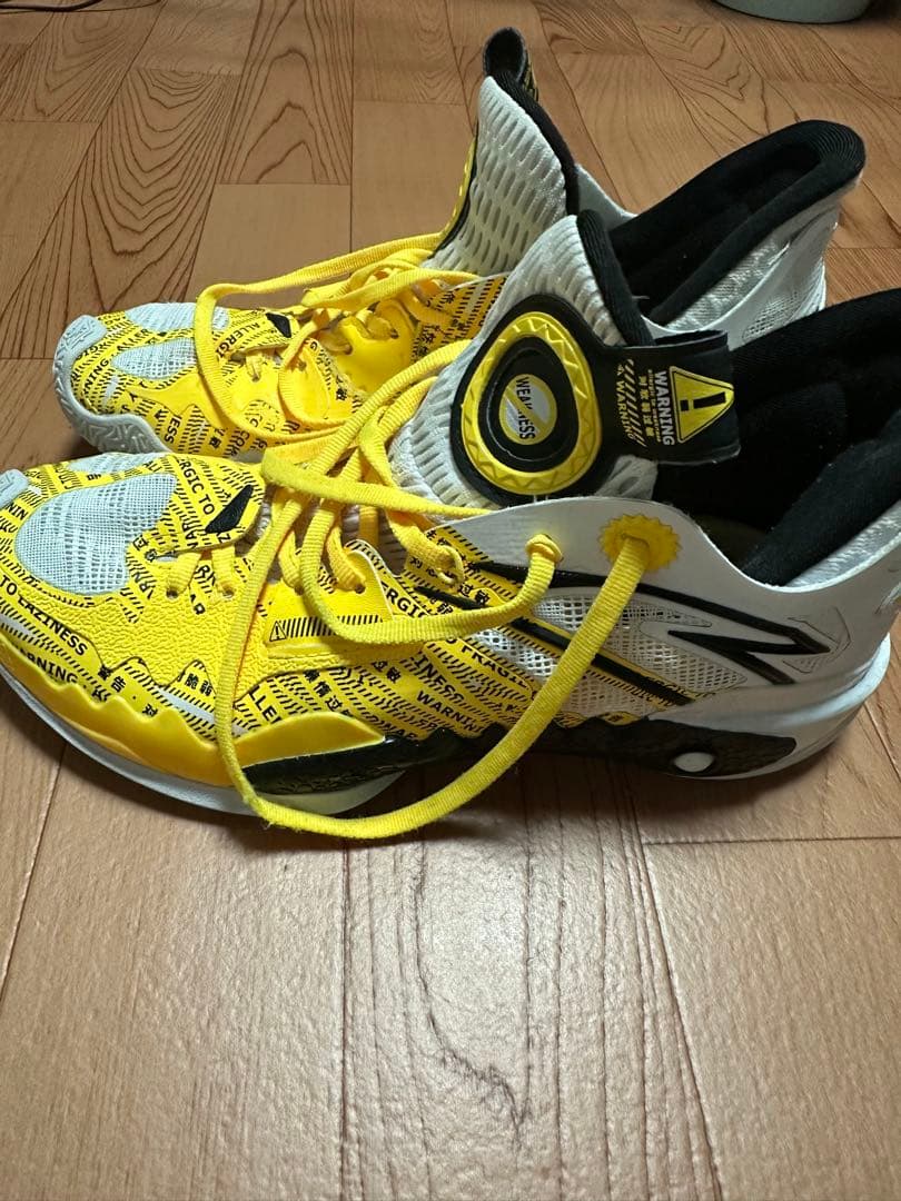 アンタ NBAバッシュ カイリーアービング 25.5cm