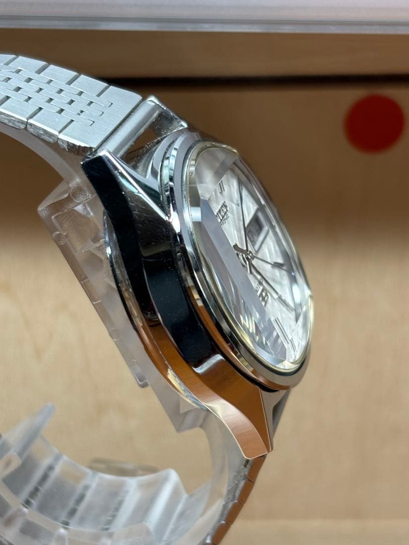 シチズン コスモトロン 電磁テンプ式腕時計　超美品