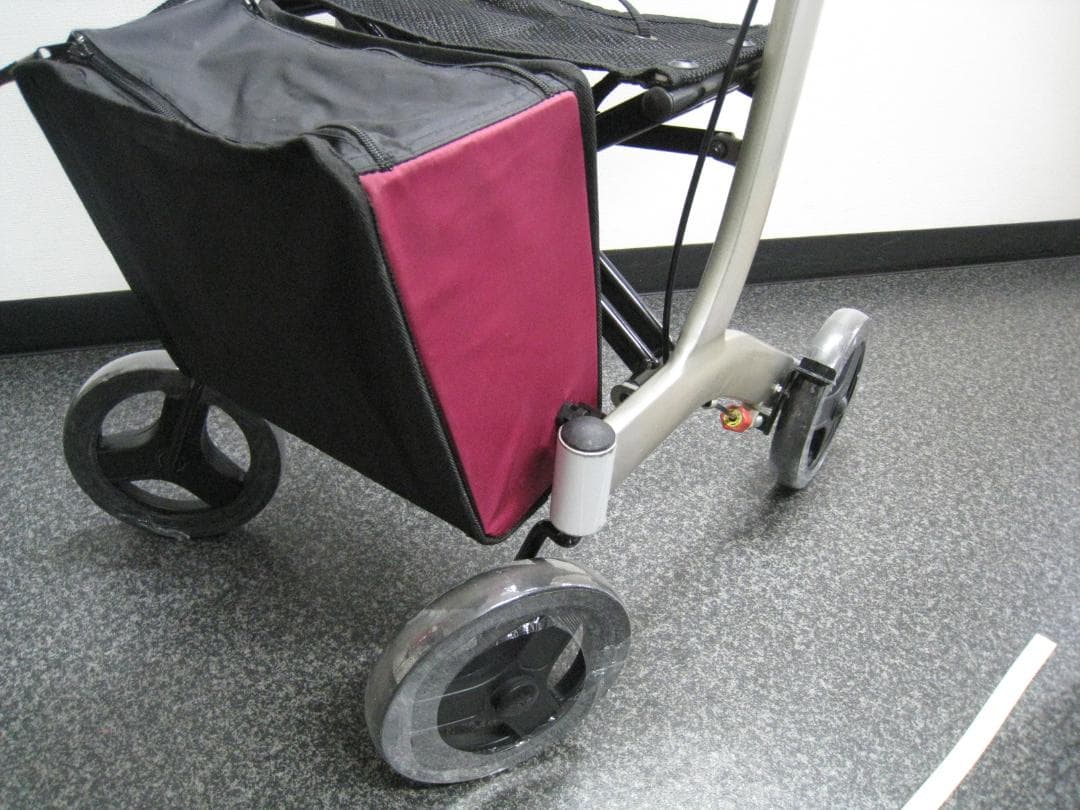 介護用品 歩行車 リトルターン ハイタイプ アロン化成 安寿 リハビリ ③