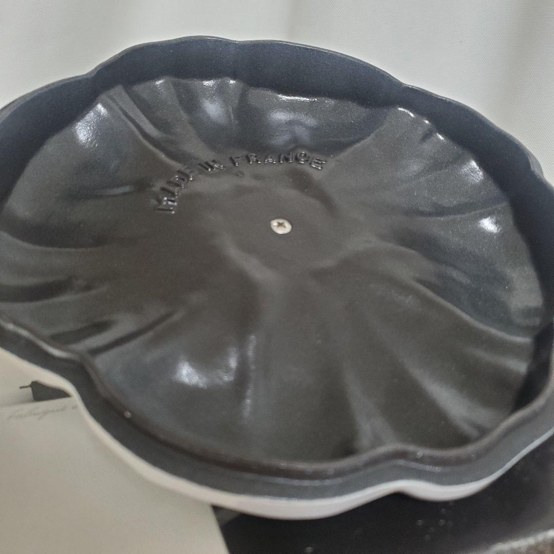 STAUB パンプキン 24cm ホワイト ストウブ パンプキンココット 真鍮