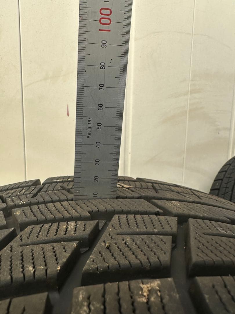 ヨコハマ スタッドレスタイヤ 15インチ 4本セット　195/65R15