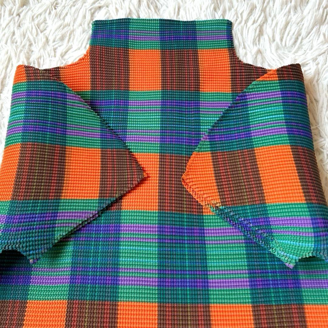 美品✨me ISSEY MIYAKE ミーイッセイミヤケ✨ハイネック半袖ブラウス