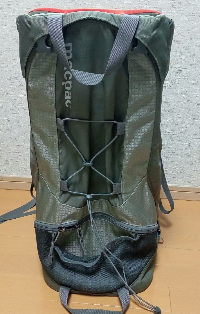 ベビーキャリア　macpac ハイキング用バックパック オリーブグリーン