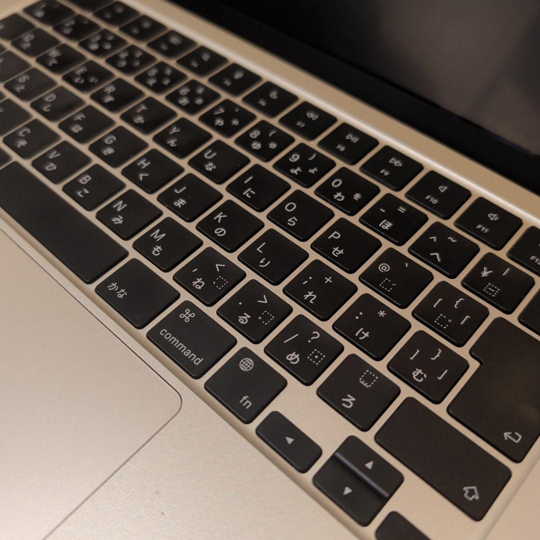 MacBook Air M2 スターライト 13.6インチ 8GB 256GB