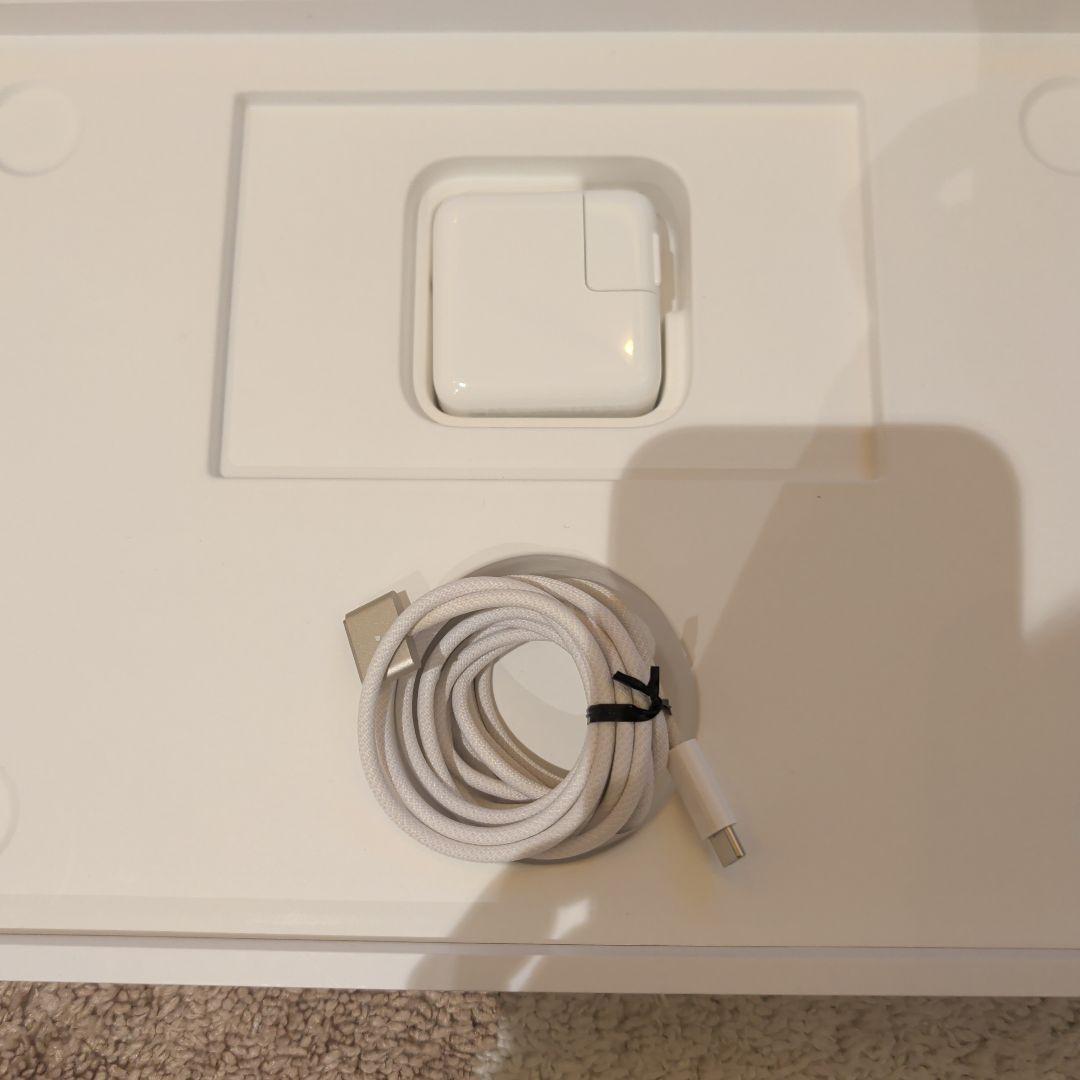 MacBook Air M2 スターライト 13.6インチ 8GB 256GB