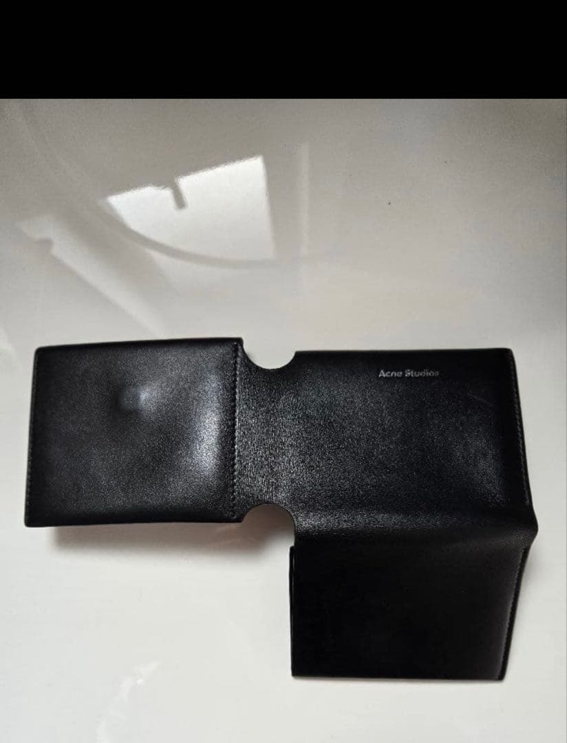 能*州様 Acne Studios ブラック 三つ折り財布