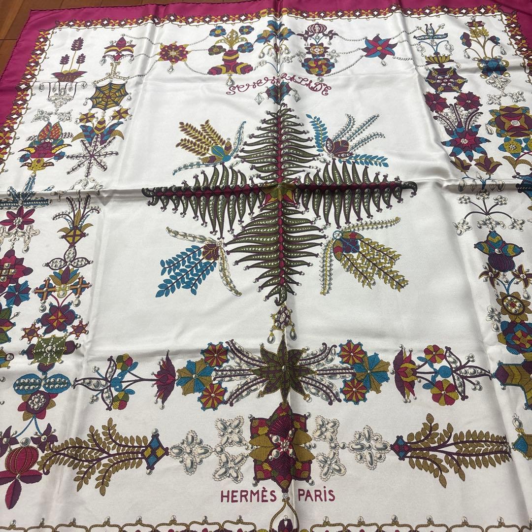エルメス 花柄 シルクスカーフ