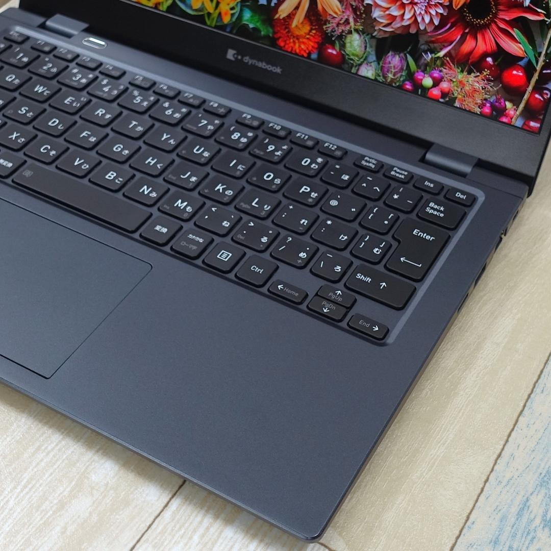 極美品✨最新モデルと同じデザインの超軽量神速モバイル✨１１世代コアｉ５✨ＩＧＺＯ