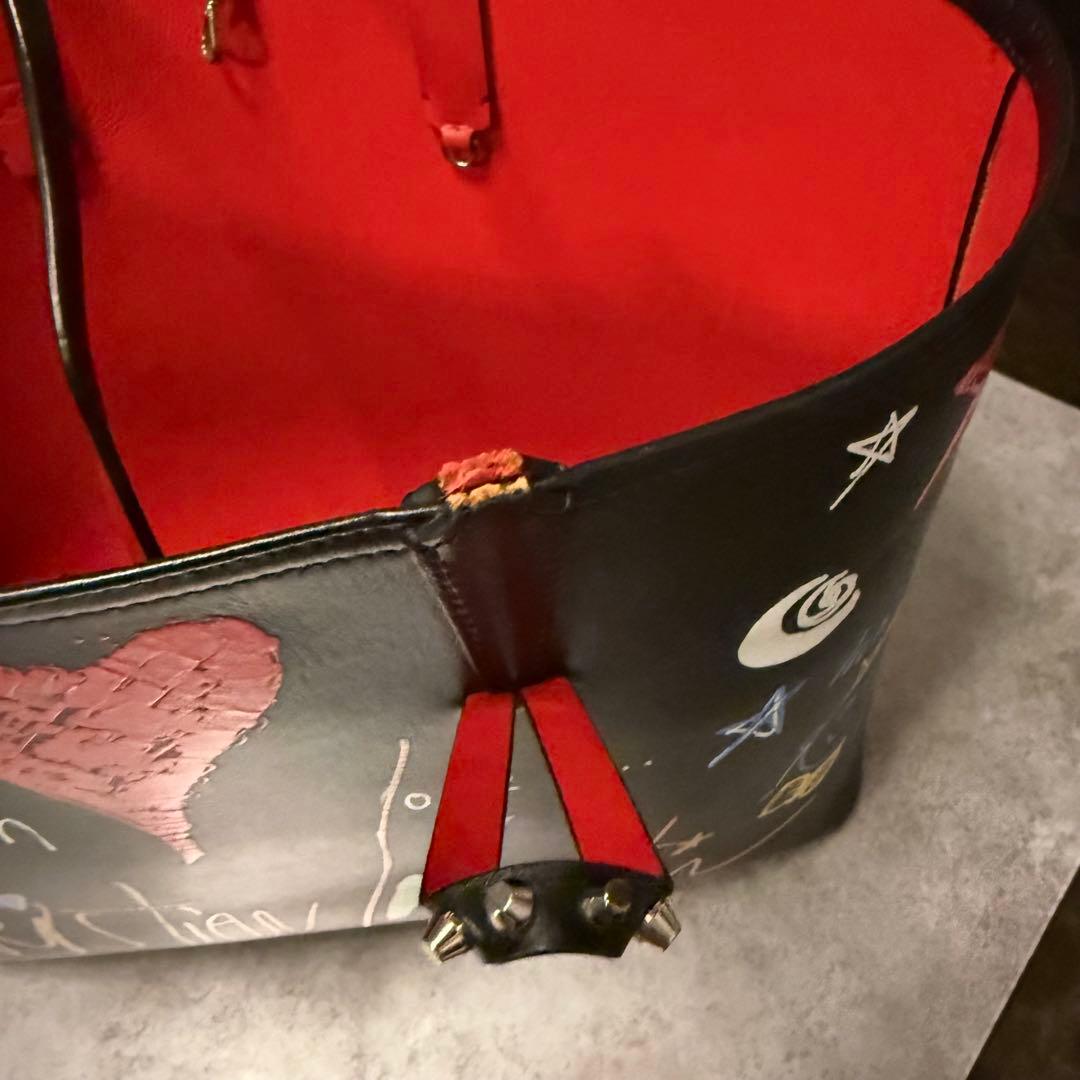 Christian Louboutinトートバッグ アートプリント　持ち手ちぎれ