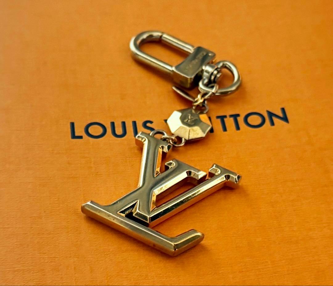 美品✨ louis vuitton ポルトクレ LV ファセット キーホルダー