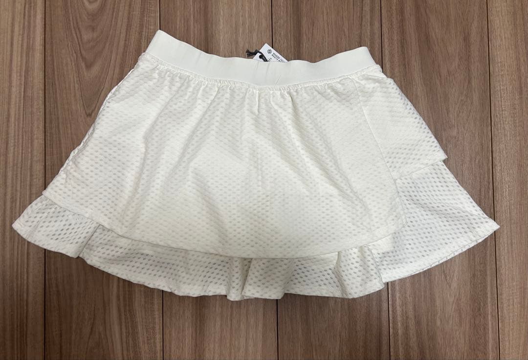 Lija リージャ　レイヤースコート　 ホワイト　新品タグ付き