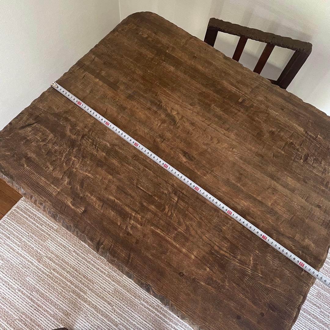 アジアンテーブル　エスニックテーブル　花彫刻　二人掛けダイニングテーブル