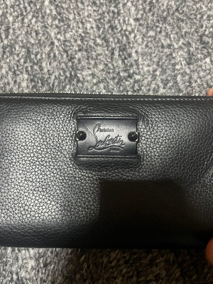 Christian Louboutin ラウンドファスナー 長財布