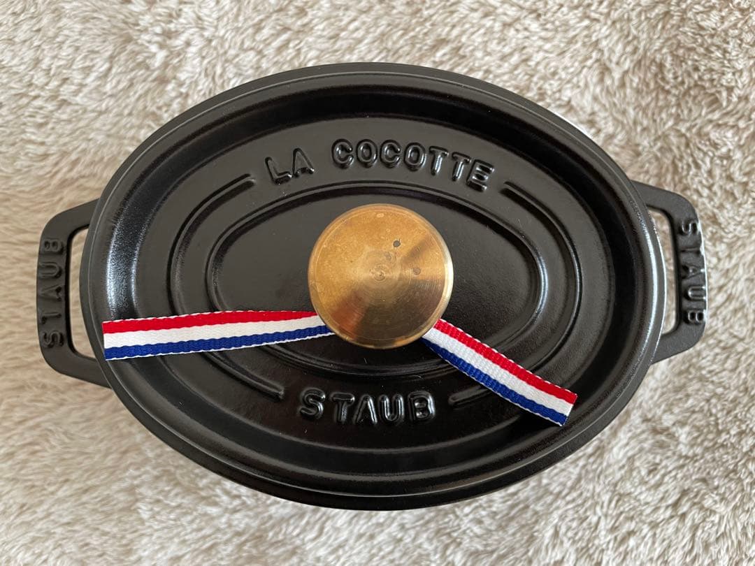 美品　staub ストウブ　オーバル　17cm 黒