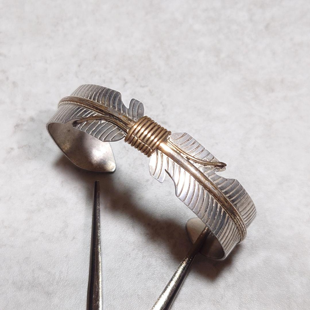 NAVAJO Douglas Etsitty フェザーバングル ゴールドコンビ
