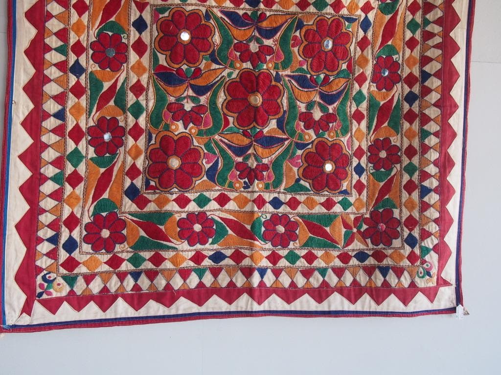 グジャラート州 ミラーワーク刺繍布