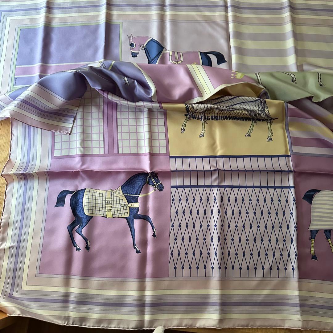 新品　HERMES シルク　スカーフ 馬　ラベンダー　カレ140 大判　稀少