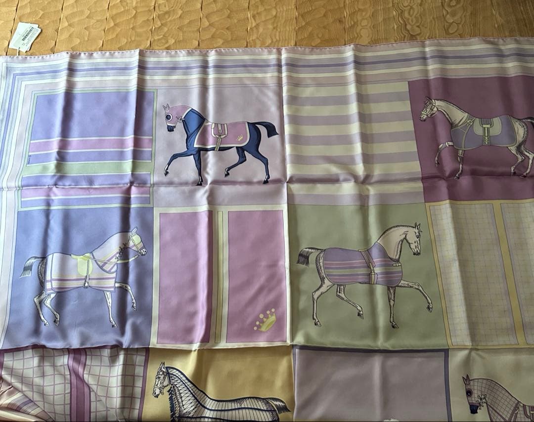 新品　HERMES シルク　スカーフ 馬　ラベンダー　カレ140 大判　稀少