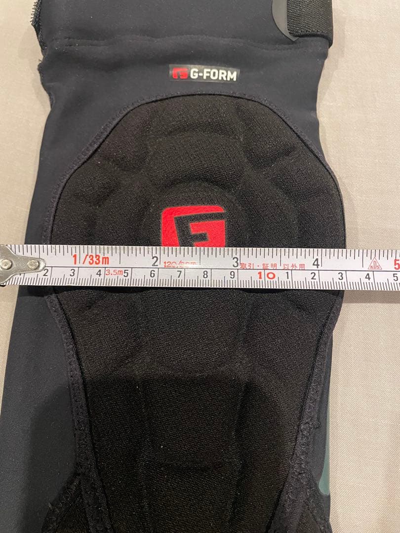 bmxレーシング レーサー　レース　mtb ダウンヒル　ニーシンガード