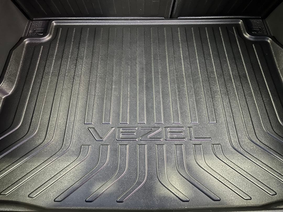 ホンダ VEZEL 純正ラゲッジトレーとシートバックトレー