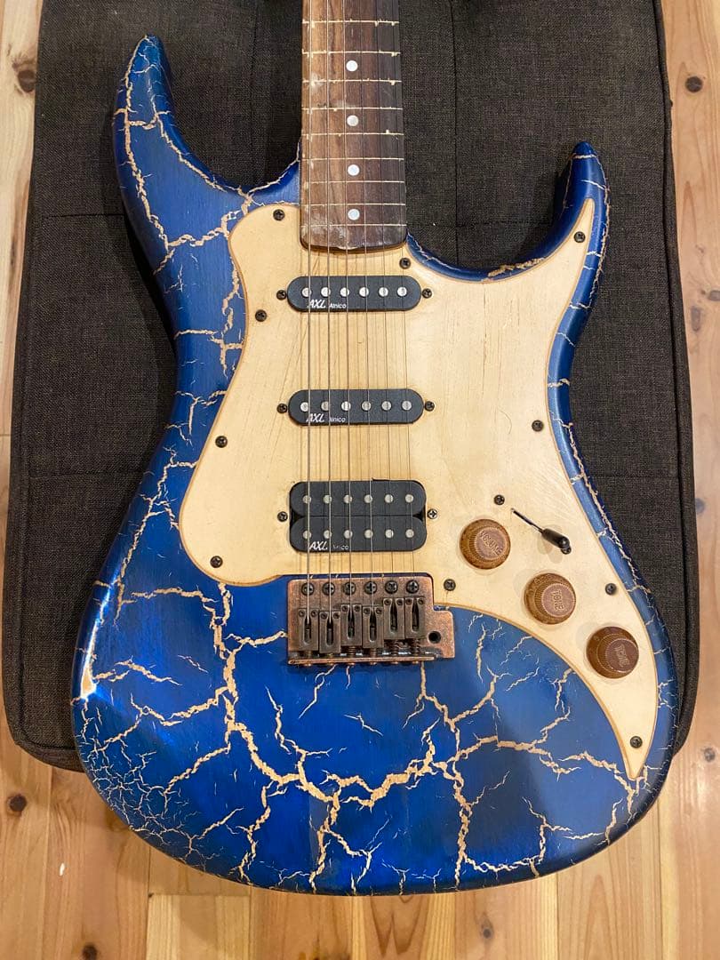 AXL ストラトタイプフレットレスギター　改造品