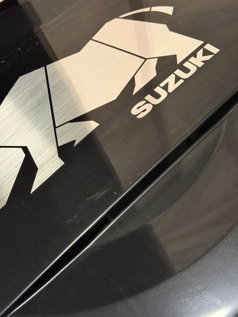 SUZUKI ジムニー　シエラ　ノマド　タイヤカバー純正　他オマケ付き