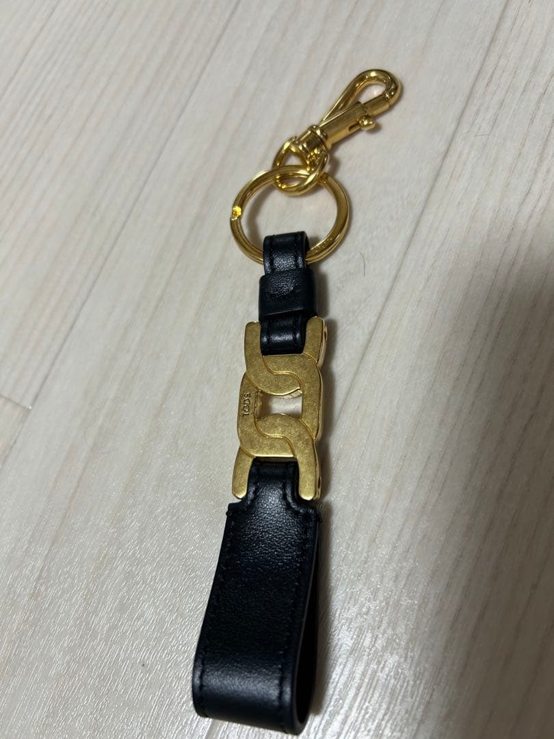 鈴木便利軒 　TOD'S ブラックレザー キーホルダー