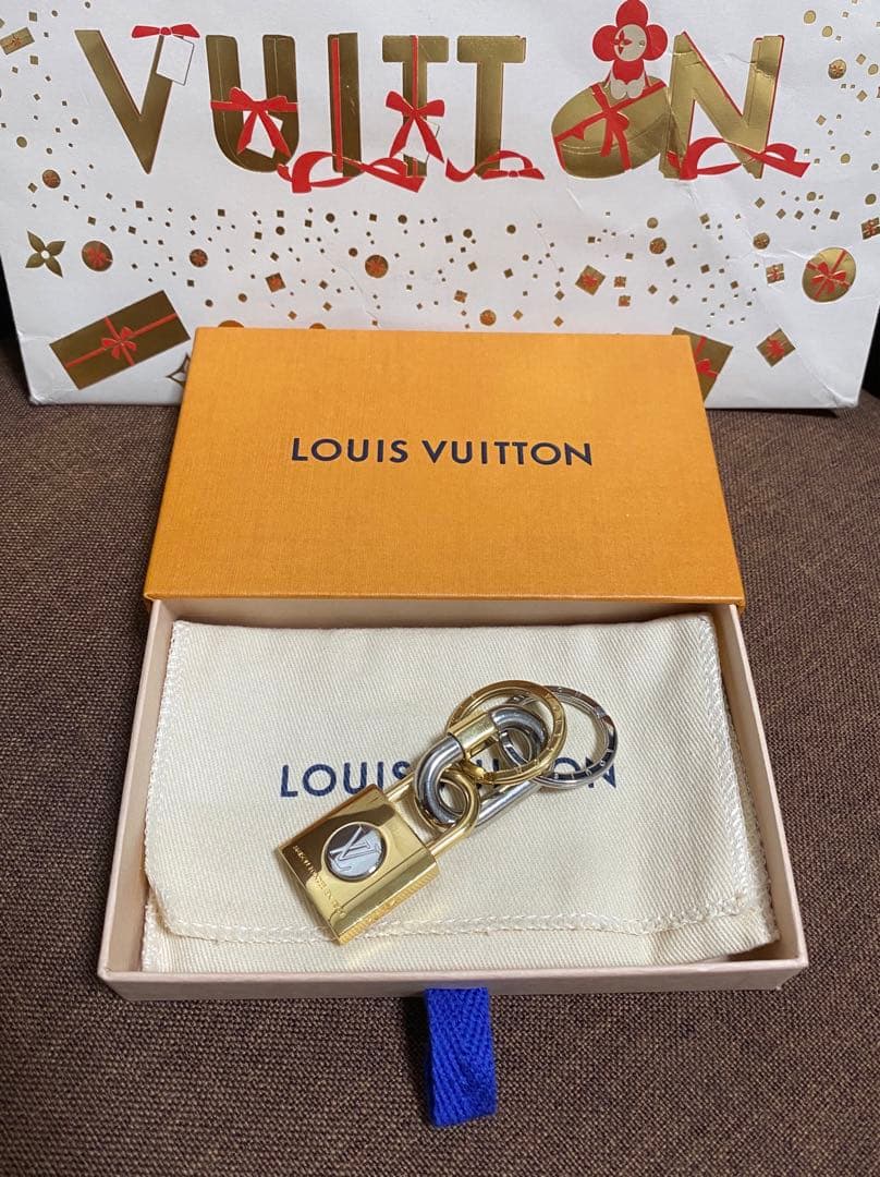 ルイヴィトン　ポルト クレ　LV パドロック キーホルダー