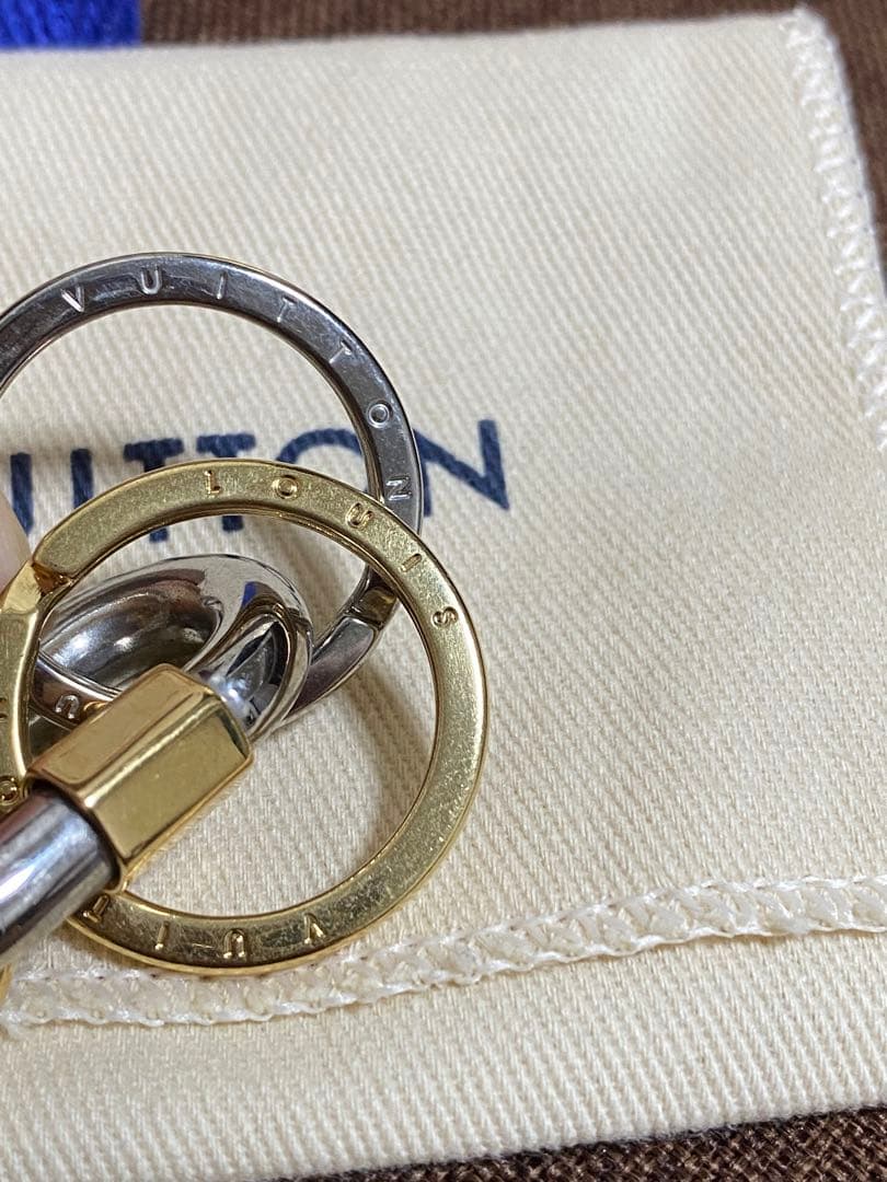 ルイヴィトン　ポルト クレ　LV パドロック キーホルダー