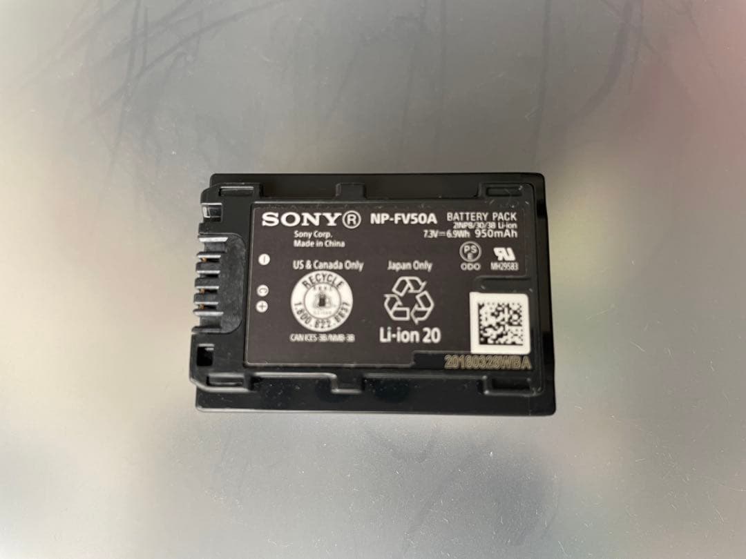 ソニー　Sony HDR-CX680 ビデオカメラ 本体➕大容量バッテリー付き