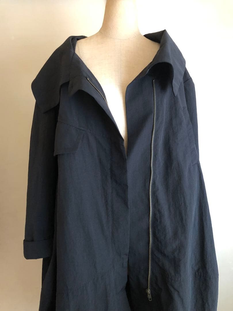 美品　m-mefu 芽風　ビッグカラーナイロンコクーンコート　ブラック　40