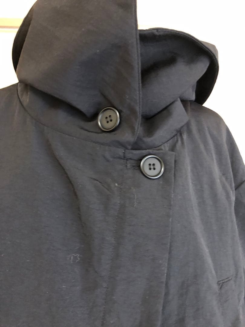 美品　m-mefu 芽風　ビッグカラーナイロンコクーンコート　ブラック　40