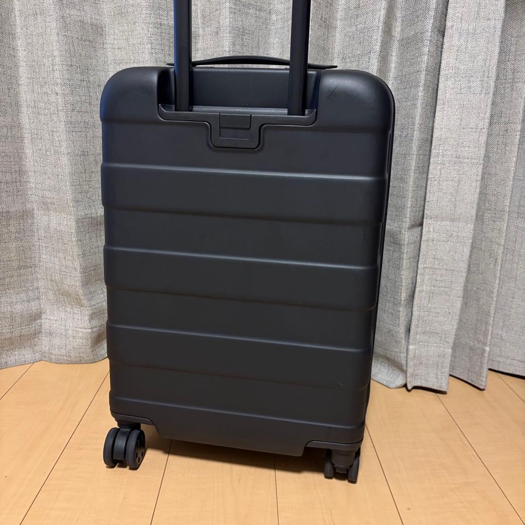 未使用に近い　無印　キャリー　ブラック　36L