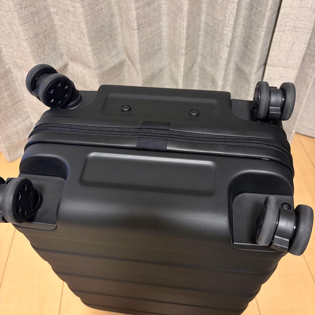 未使用に近い　無印　キャリー　ブラック　36L