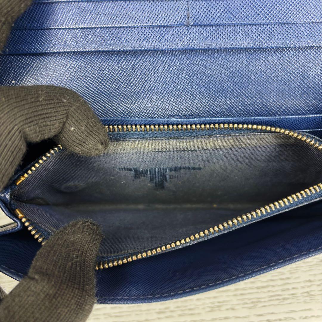 美品　PRADA プラダ　長財布　二つ折り