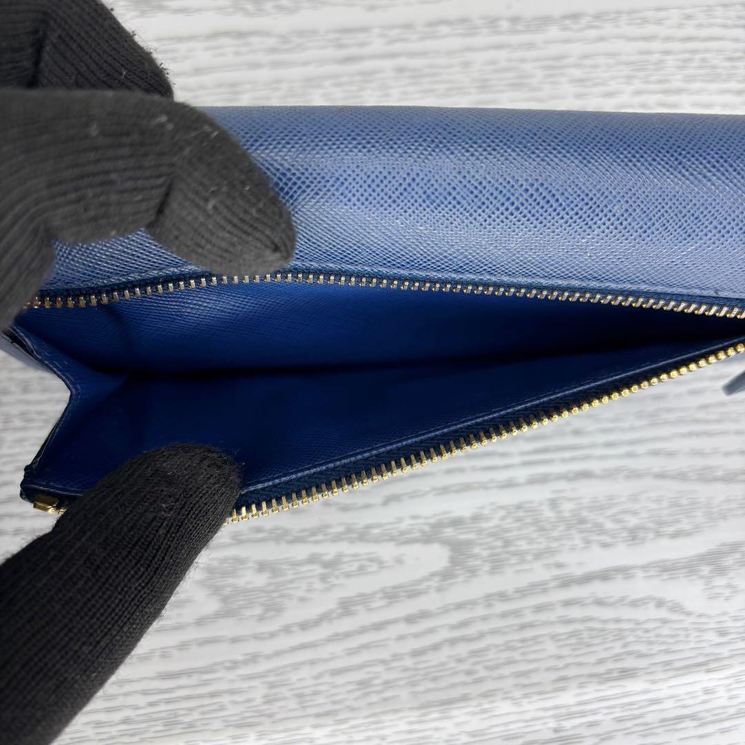 美品　PRADA プラダ　長財布　二つ折り