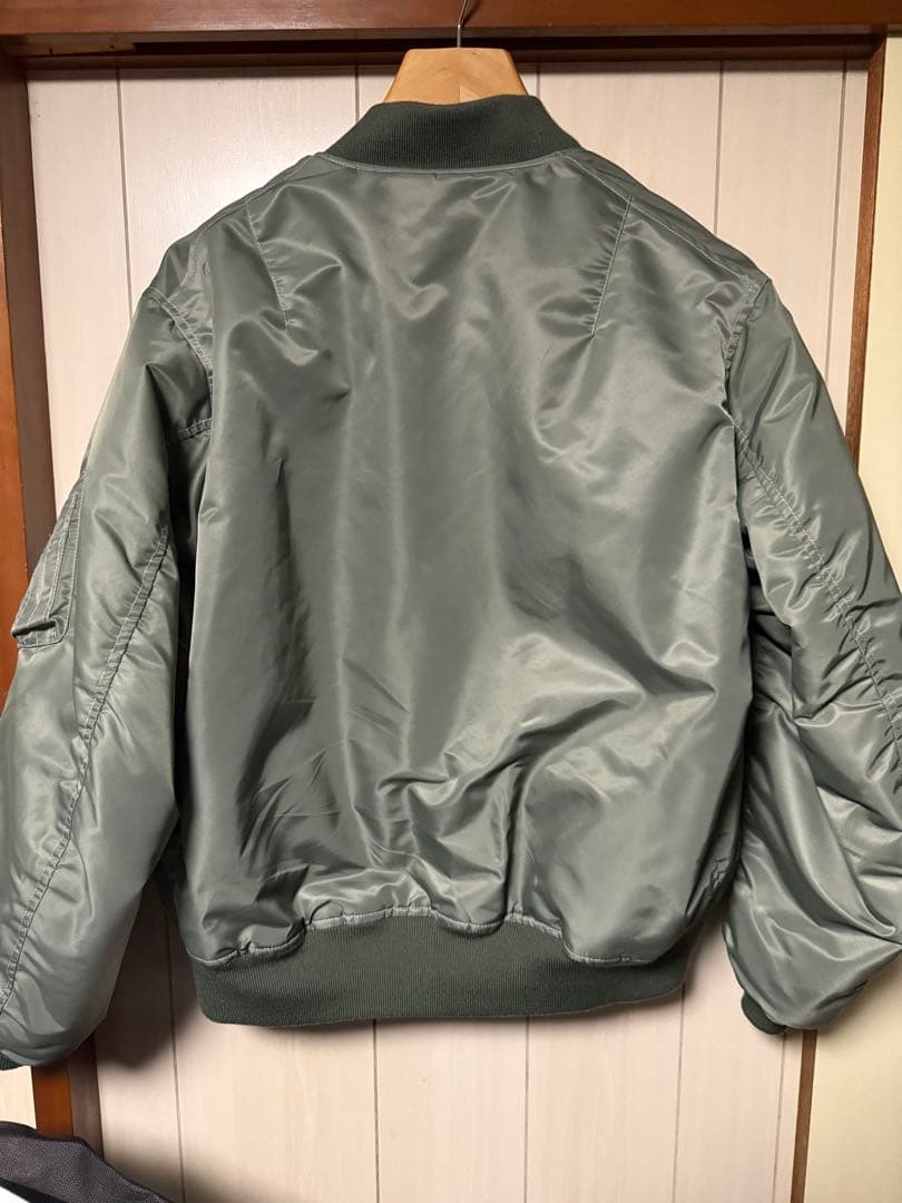 BEAMS MA-1 サーモライト 中綿ジャケット カーキ　Lサイズ