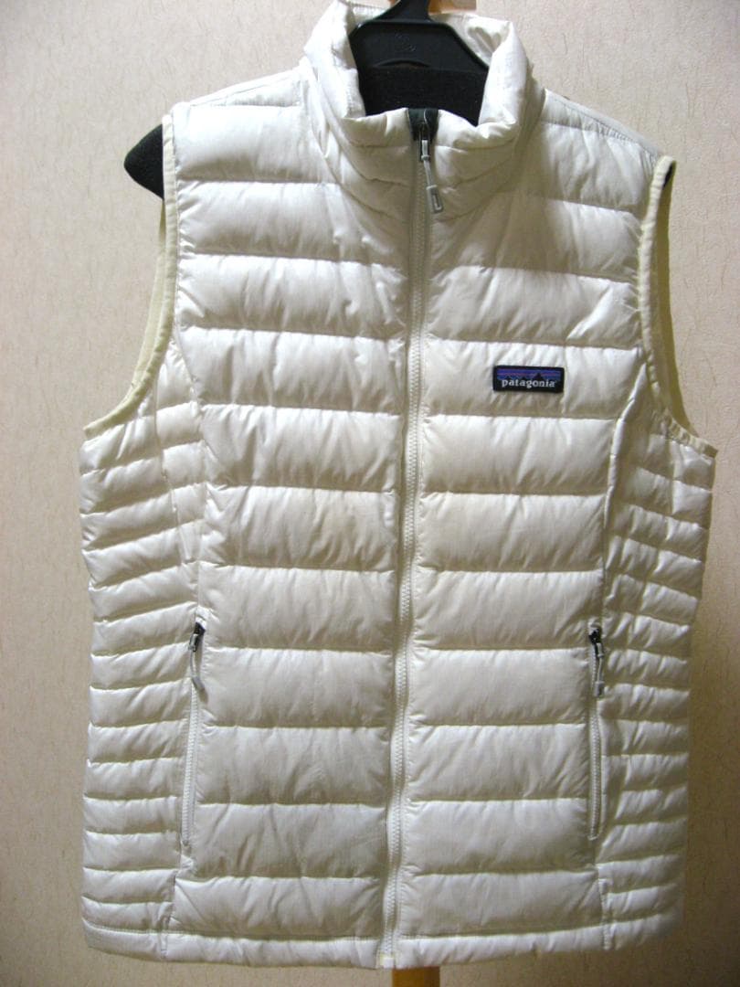 パタゴニア　ウィメンズ　ダウンベスト　Sサイズ　レディース　ホワイト系