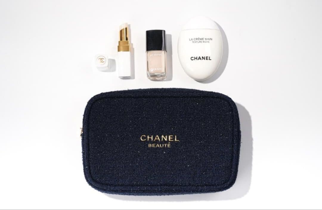 CHANEL シャネル クリスマスコフレ2025 ポーチ付き