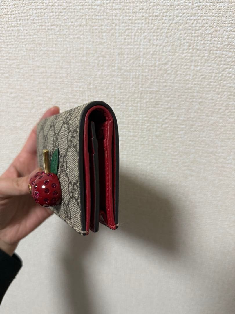 GUCCI チェリー装飾 二つ折り財布