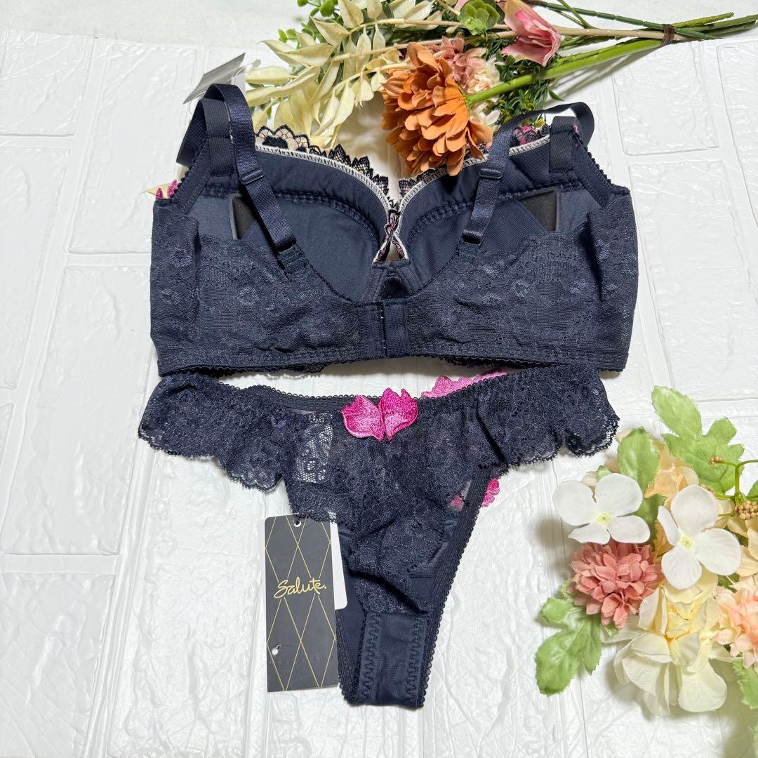 【新品】wacoal サルート　01 ブラ　ソングセット　E70M LB