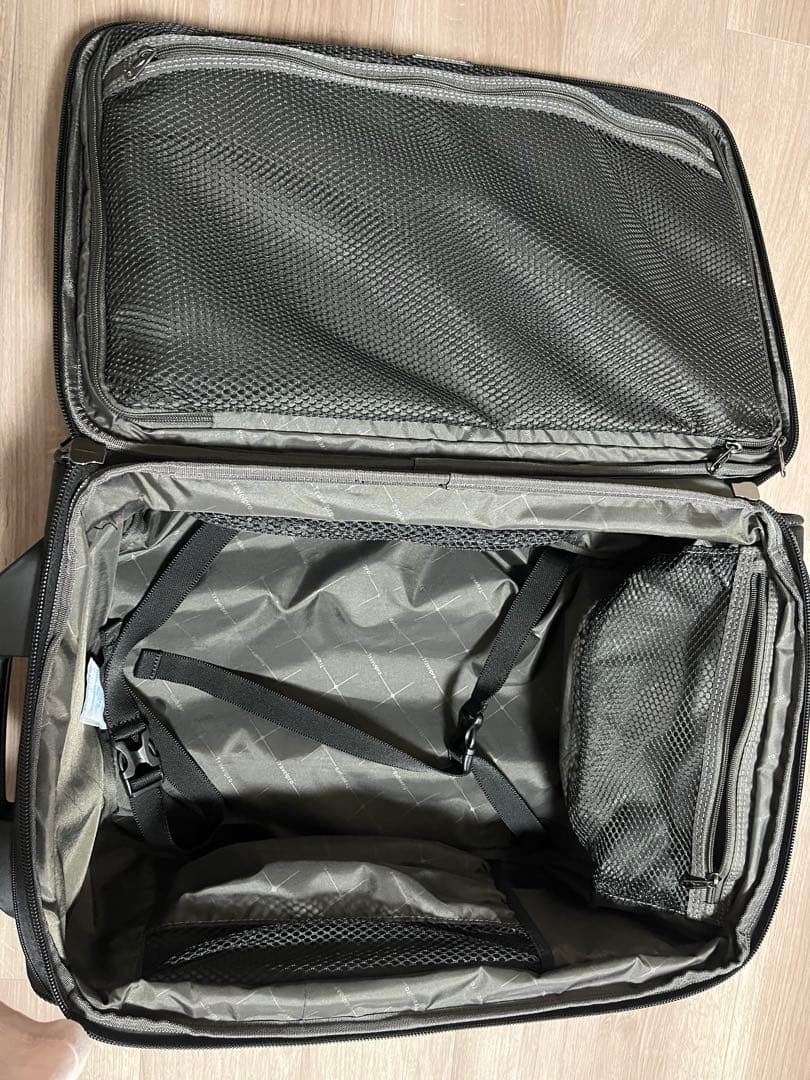 トラベルプロTravelPro FlightCrew 5 22 キャリーケース