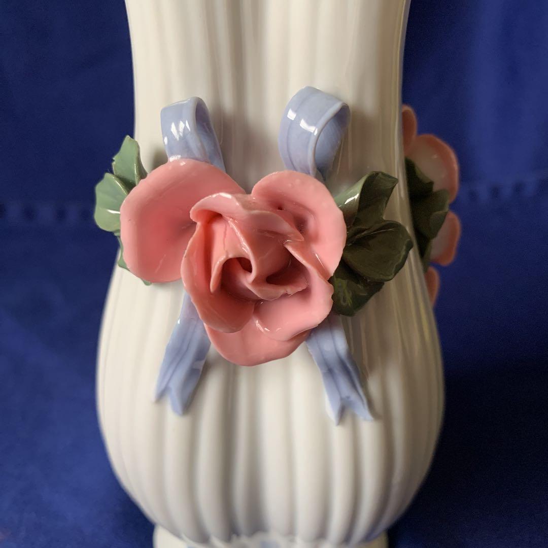薔薇の花瓶