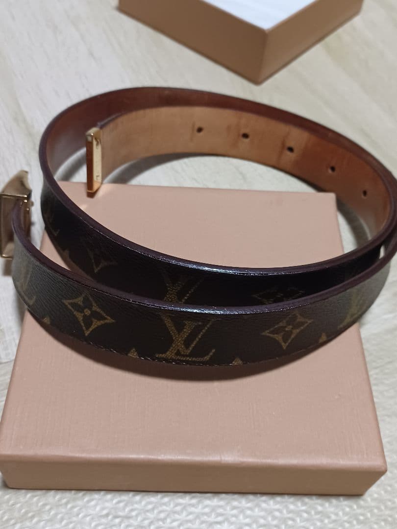 LOUIS VUITTON ベルト　モノグラム　ケース付