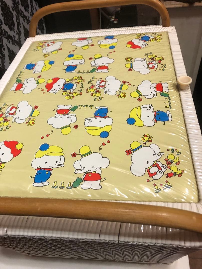ファンシーなレトロ ぞうさん♦️ラタン風カゴ収納♦️木の取っ手付♦️美品です♦️送料込