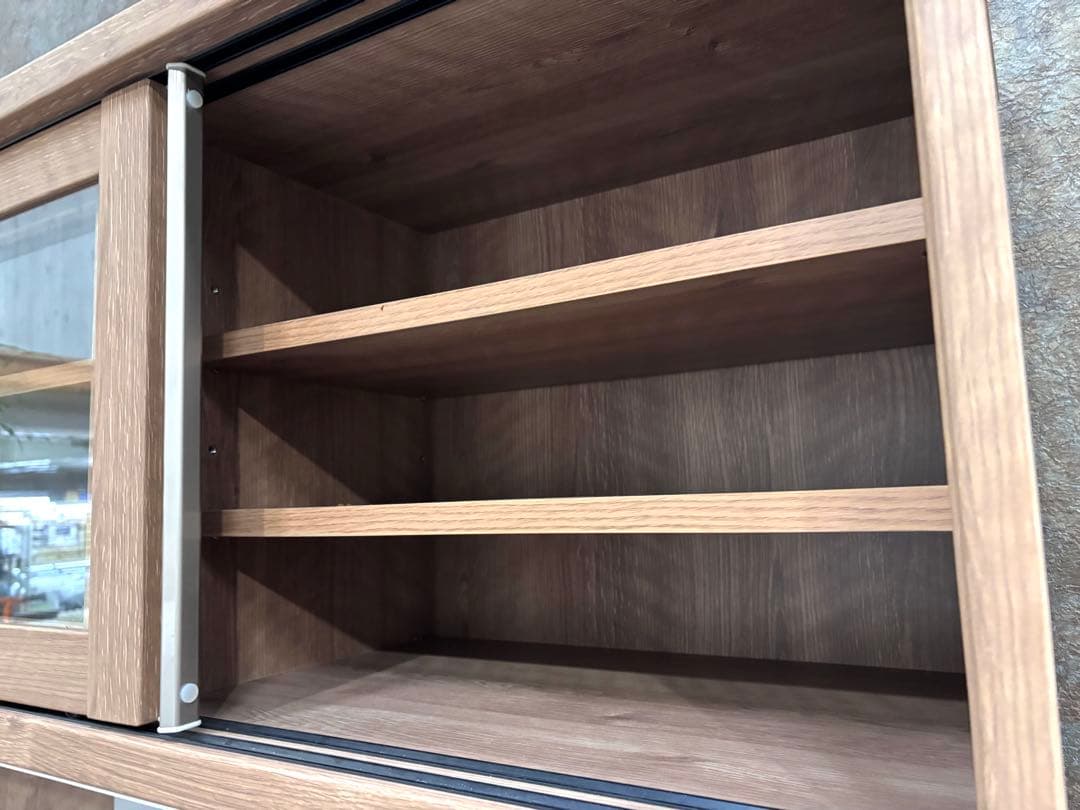 木目調 食器棚 ガラス扉 キッチンボード　美品