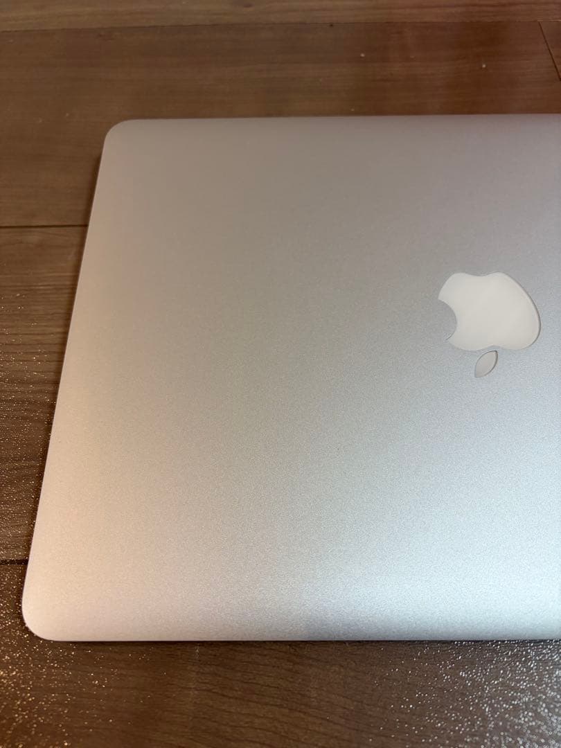 Apple MacBook Air (13-inch, 2017) 本体