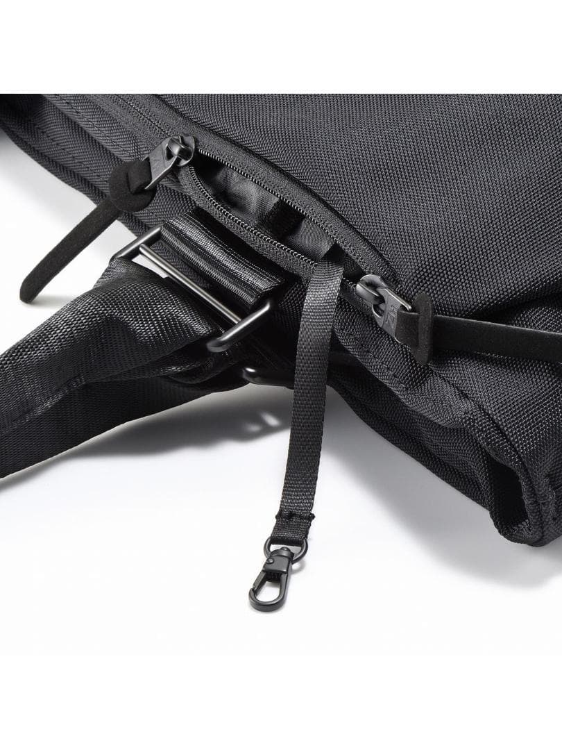 ZERO HALLIBURTON ZNCトートバッグ